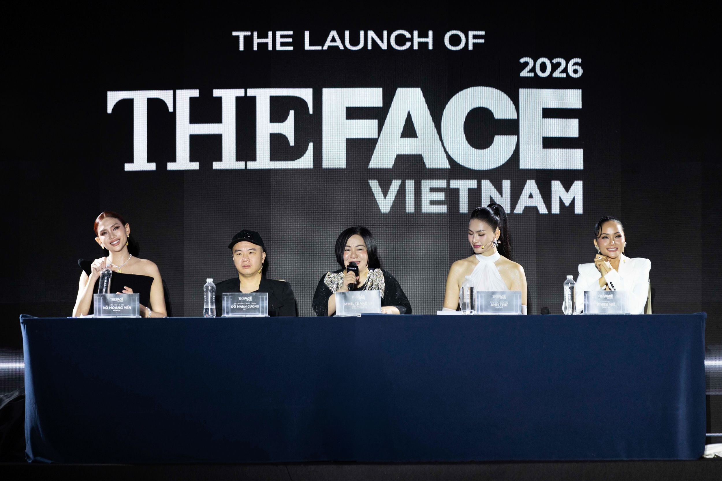 2. Madame Trang Lê cùng dàn ban giám khảo tại Họp báo The Face Vietnam 2026 (1).jpeg