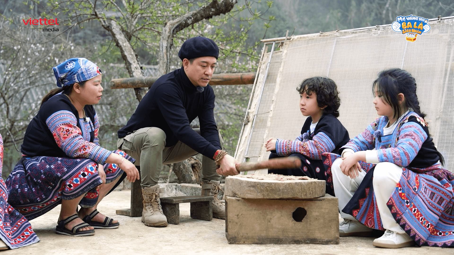 TES THU AM THANH.00_30_00_23.Still008.png