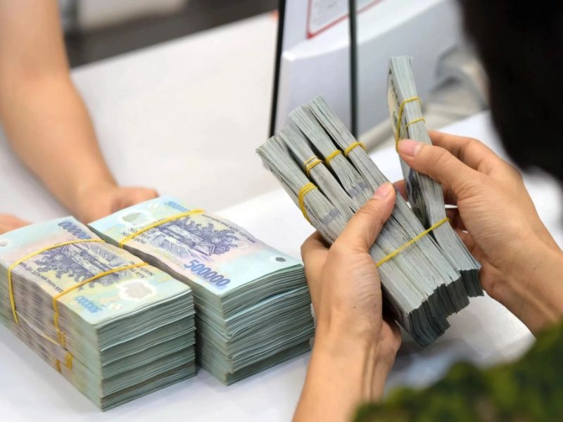 vay-tien-online-uy-tin-baocamau-2.jpg