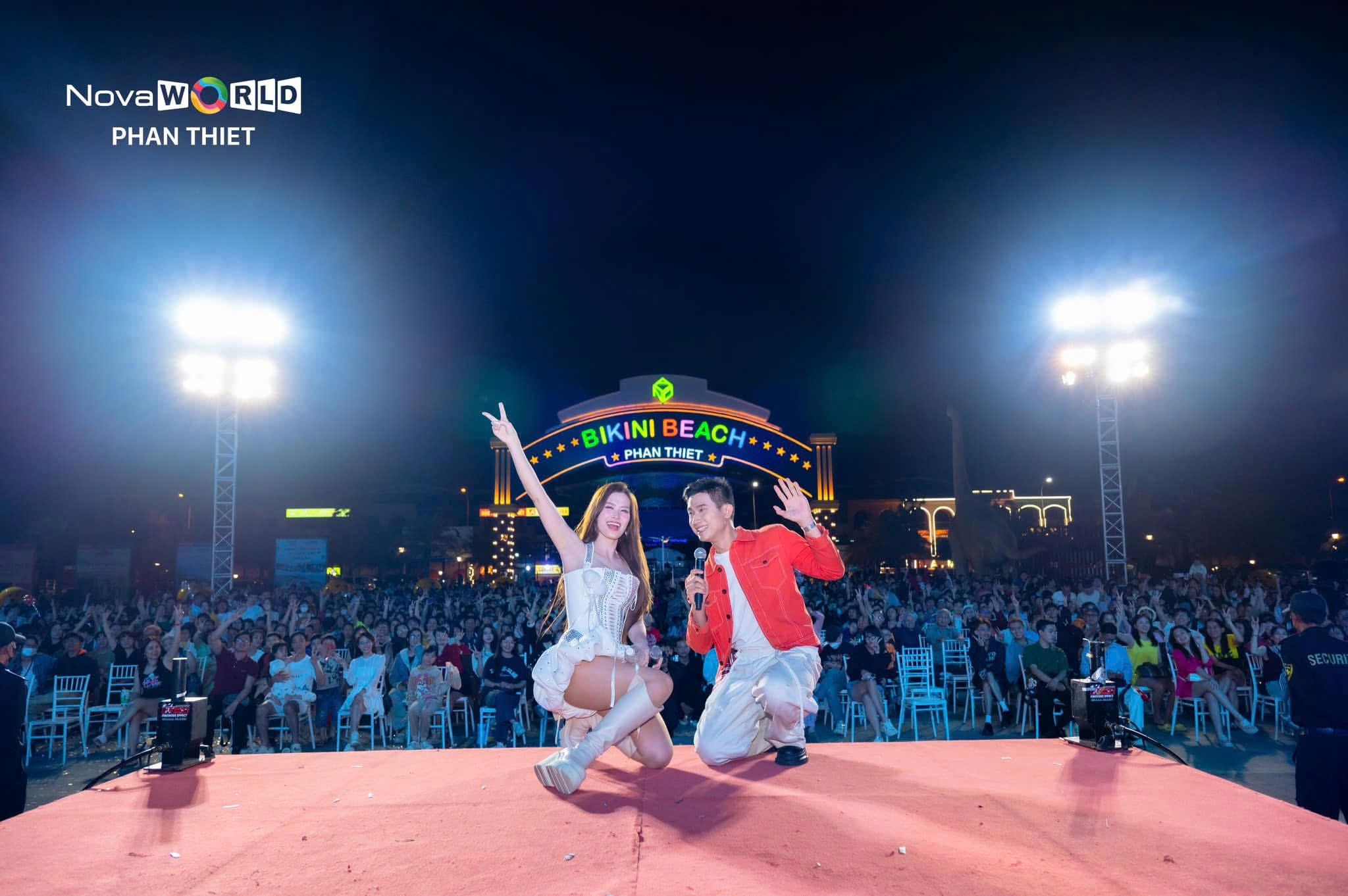 z7632254124883_679449c8cc3364fcbd5698216e6a4f8c - Copy.jpg